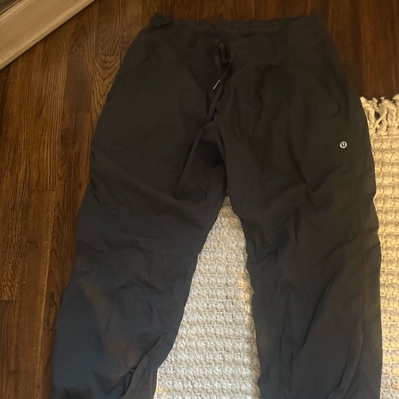 Lulu lemon yoga scrunch pants - Picture 1 of 4